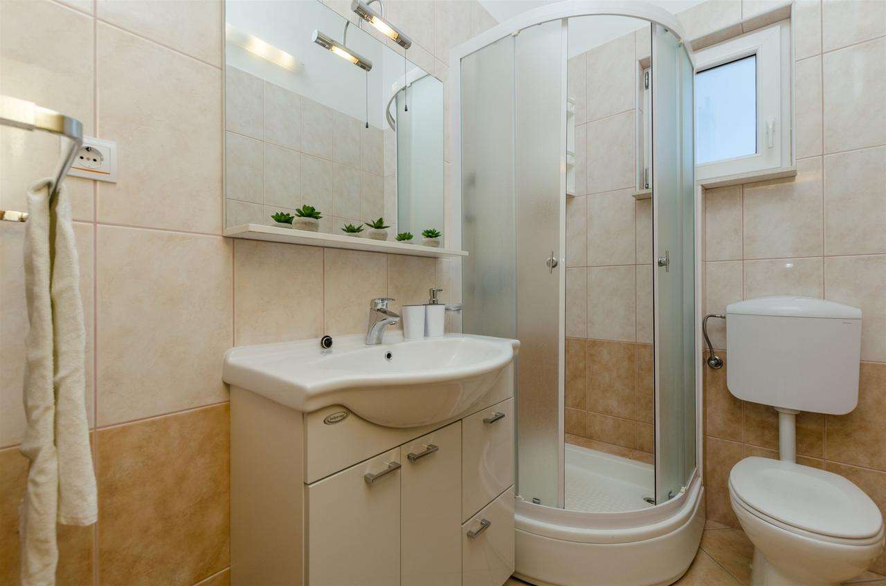 Duće Apartments Srecko מראה חיצוני תמונה