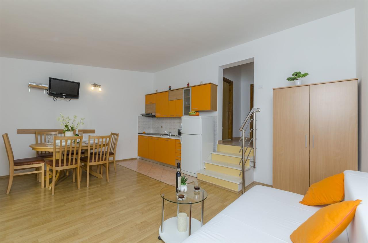 Duće Apartments Srecko מראה חיצוני תמונה