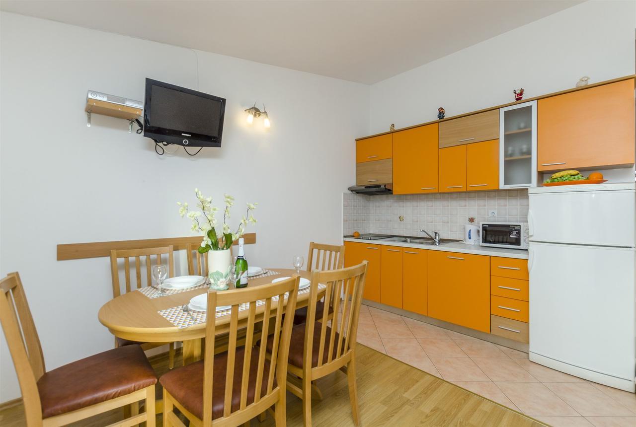 Duće Apartments Srecko מראה חיצוני תמונה