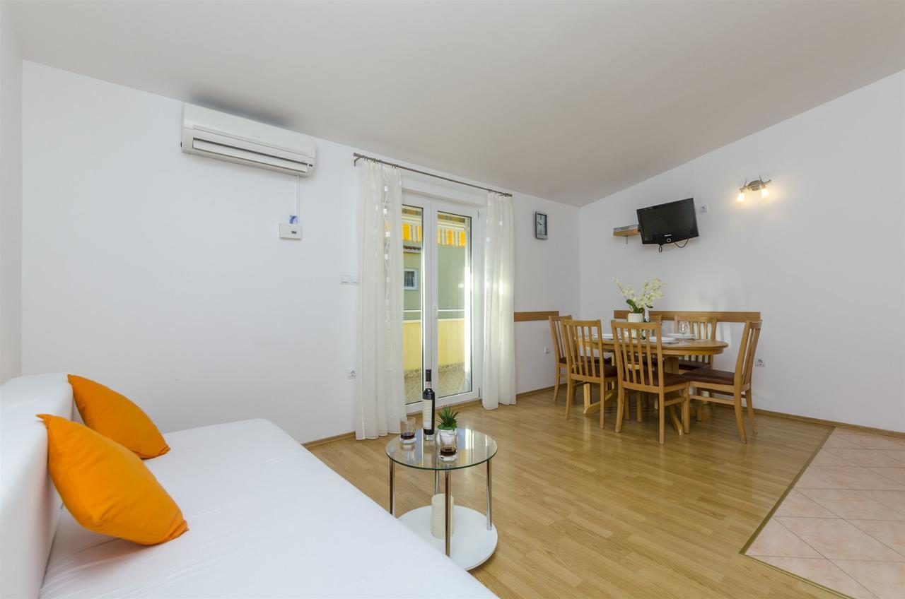 Duće Apartments Srecko מראה חיצוני תמונה