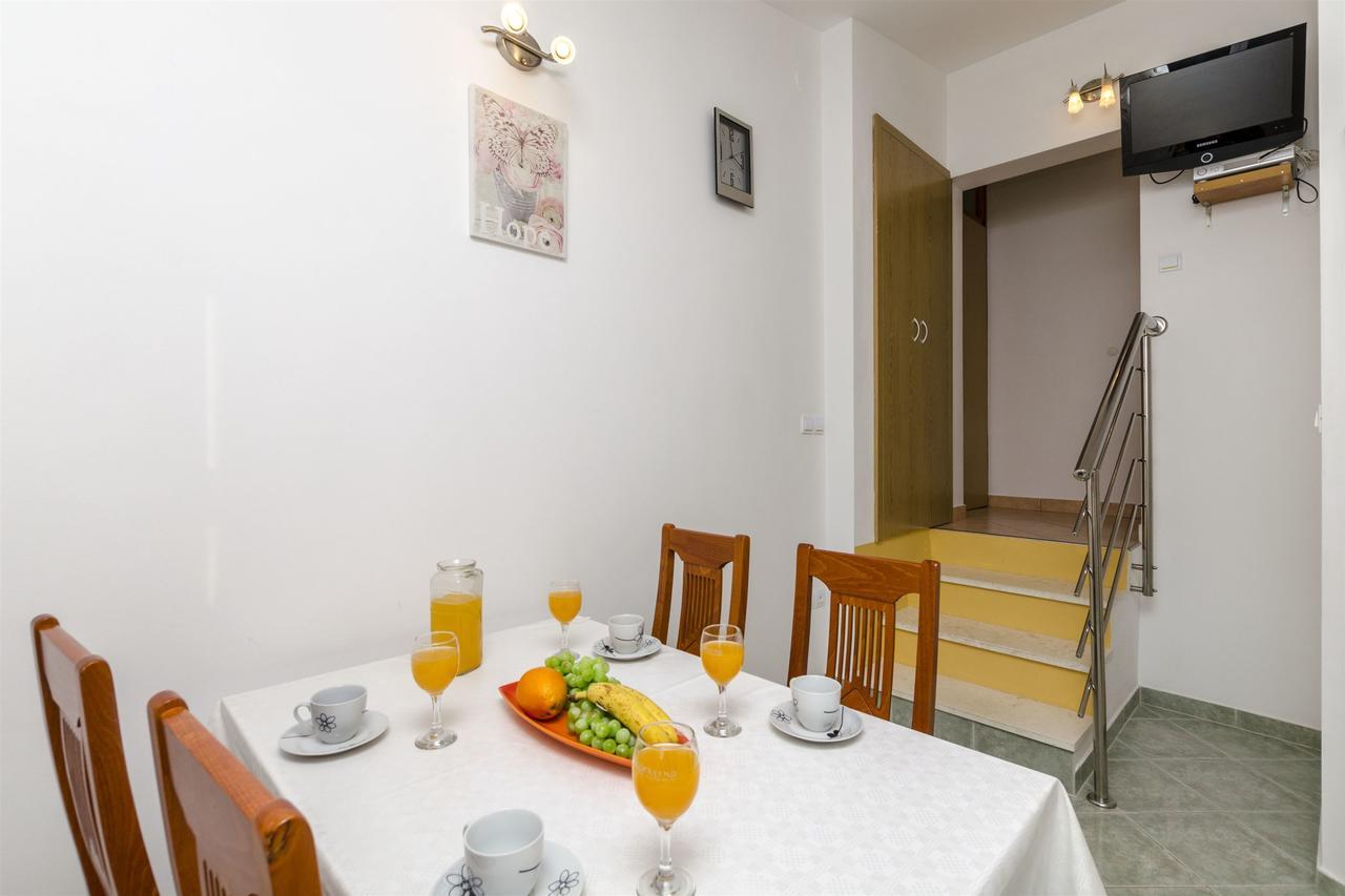 Duće Apartments Srecko מראה חיצוני תמונה
