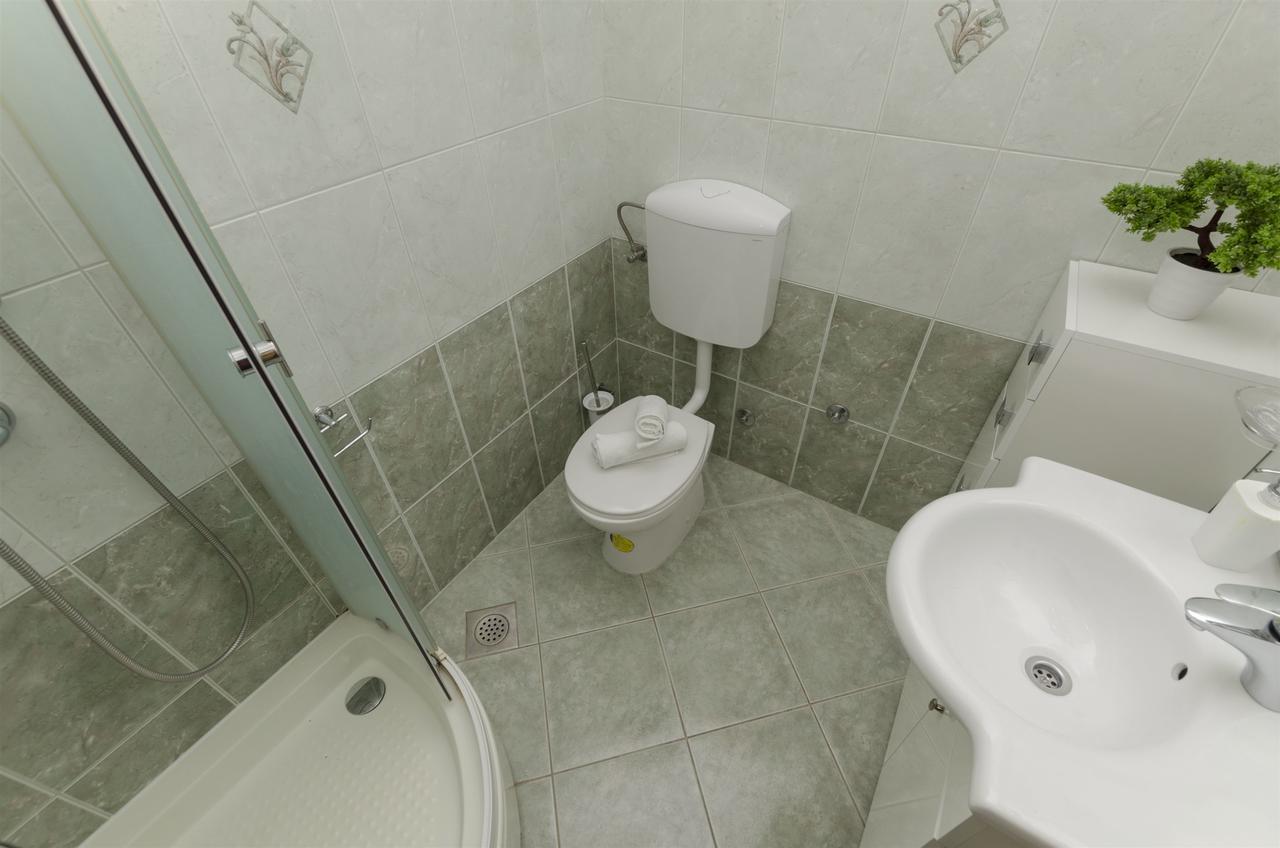 Duće Apartments Srecko מראה חיצוני תמונה