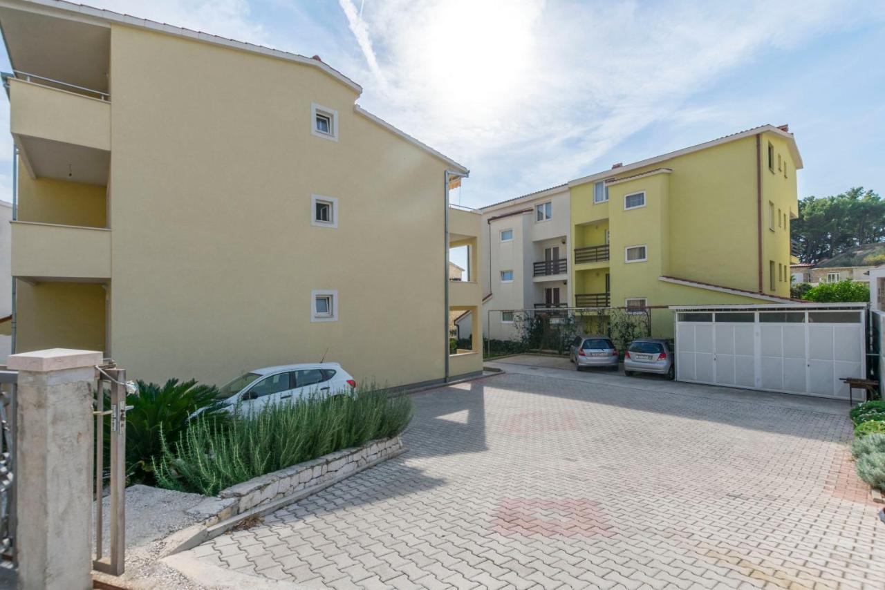 Duće Apartments Srecko מראה חיצוני תמונה