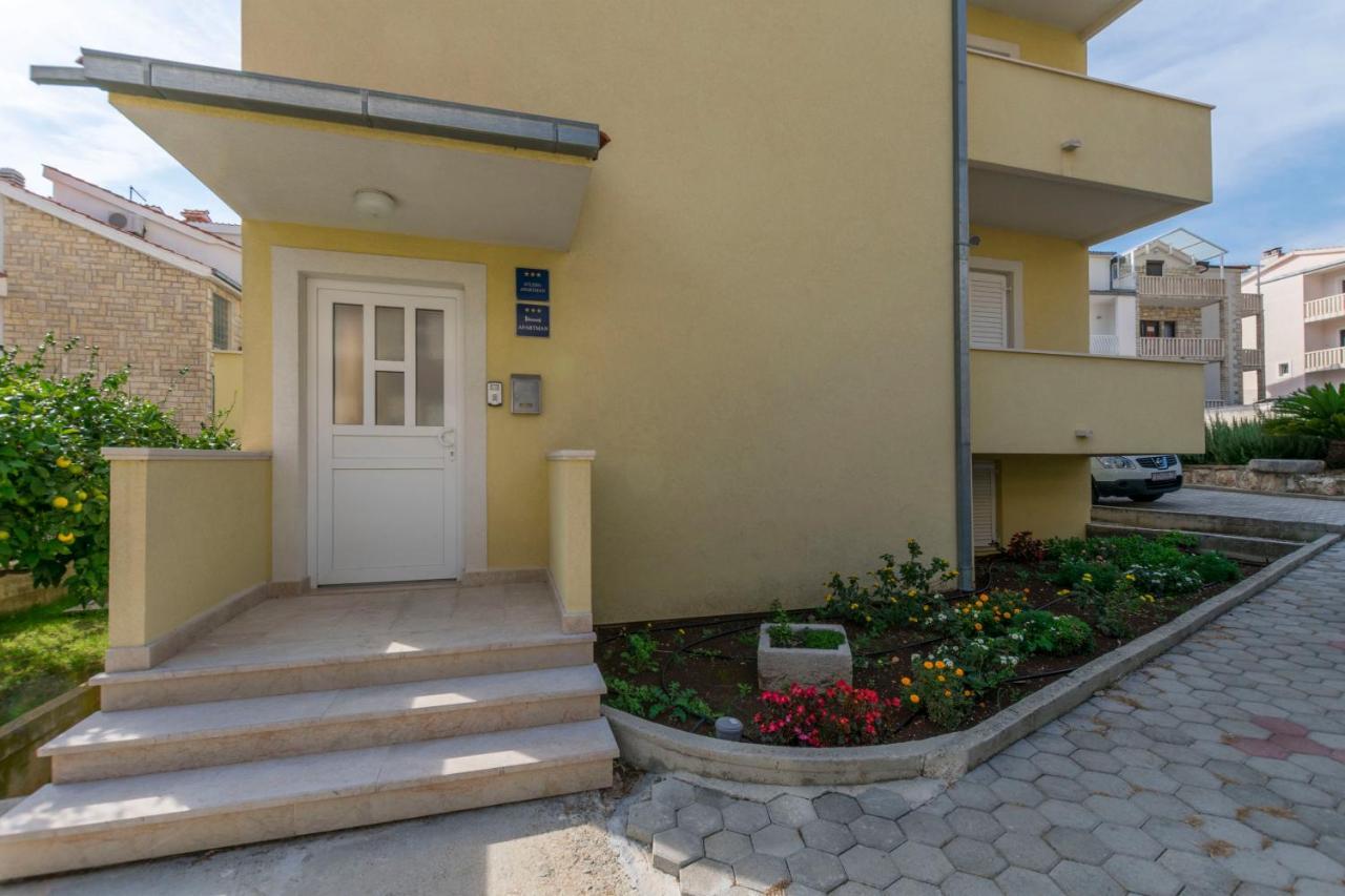 Duće Apartments Srecko מראה חיצוני תמונה